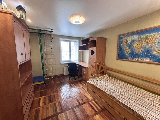 Продам трехкомнатную (3-комн.) квартиру, Свободы ул, 81, Рязань г