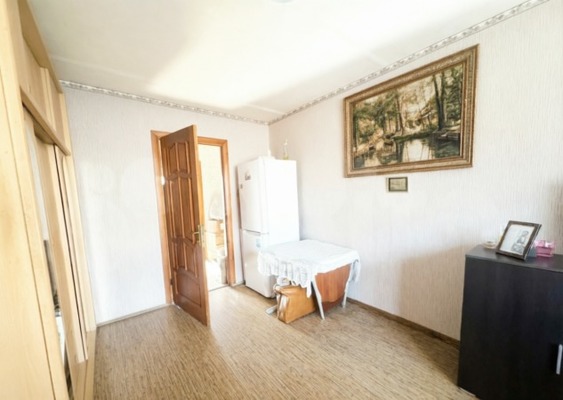 Продам трехкомнатную (3-комн.) квартиру, Черепичный пер, 11, Калининград г