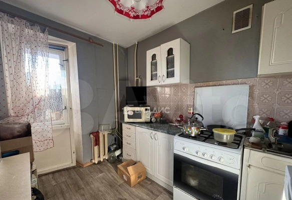 Продам трехкомнатную (3-комн.) квартиру, Черепичный пер, 11, Калининград г