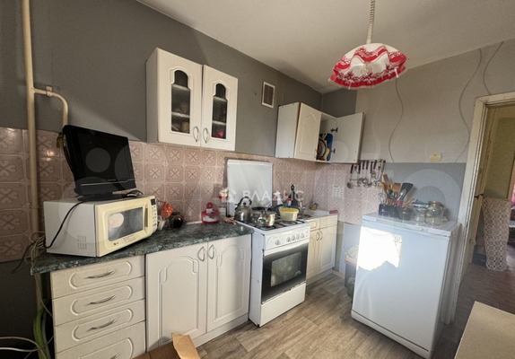 Продам трехкомнатную (3-комн.) квартиру, Черепичный пер, 11, Калининград г