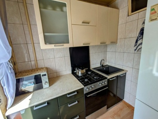 Продам трехкомнатную (3-комн.) квартиру, А (НП Гаражное общество Невского-2 тер ряд, 43А, Калининград г