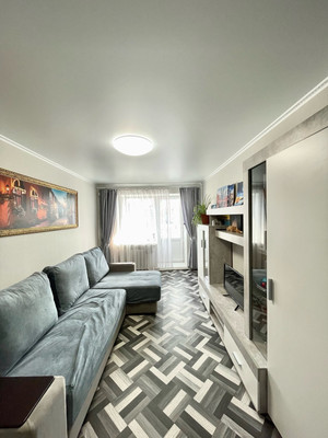 Продам трехкомнатную (3-комн.) квартиру, Большая Садовая ул, 22, Ишим г