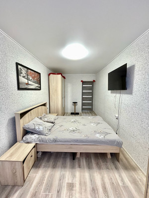 Продам трехкомнатную (3-комн.) квартиру, Большая Садовая ул, 22, Ишим г