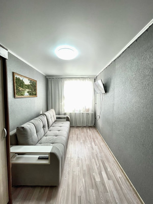 Продам трехкомнатную (3-комн.) квартиру, Большая Садовая ул, 22, Ишим г