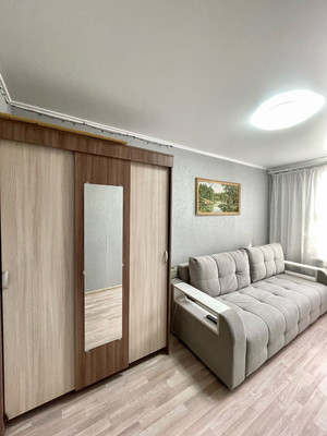 Продам трехкомнатную (3-комн.) квартиру, Большая Садовая ул, 22, Ишим г