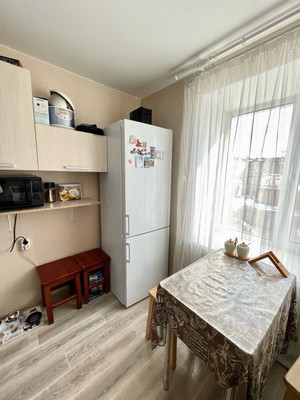 Продам трехкомнатную (3-комн.) квартиру, Большая Садовая ул, 22, Ишим г