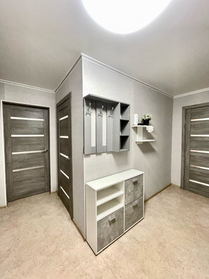 Продам трехкомнатную (3-комн.) квартиру, Большая Садовая ул, 22, Ишим г