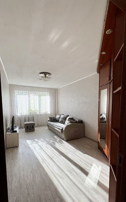 Продам двухкомнатную (2-комн.) квартиру, Маршала Борзова ул, 68, Калининград г