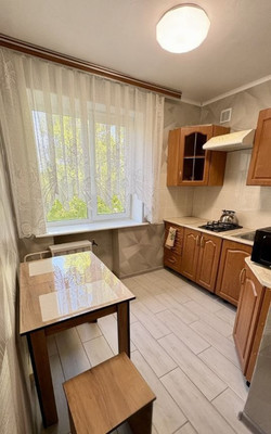 Продам двухкомнатную (2-комн.) квартиру, Маршала Борзова ул, 68, Калининград г