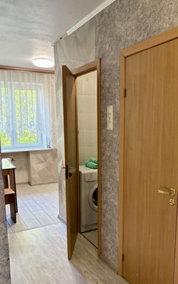 Продам двухкомнатную (2-комн.) квартиру, Маршала Борзова ул, 68, Калининград г