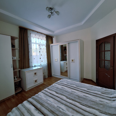 Продам трехкомнатную (3-комн.) квартиру, Лесная ул, 17, Михнево д