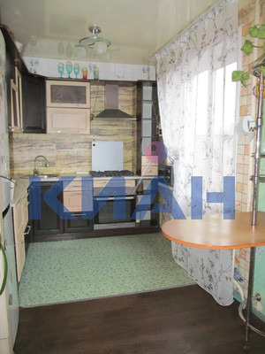 Продам трехкомнатную (3-комн.) квартиру, Ульяновский пр-кт, 6, Красноярск г