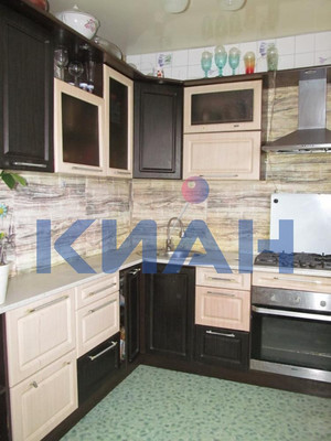 Продам трехкомнатную (3-комн.) квартиру, Ульяновский пр-кт, 6, Красноярск г