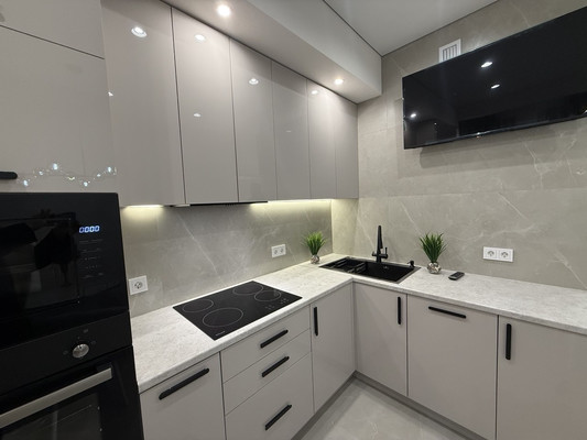 Продам однокомнатную (1-комн.) квартиру, Крутой (СПК Шарха тер.) пер, 40, Мраморное с