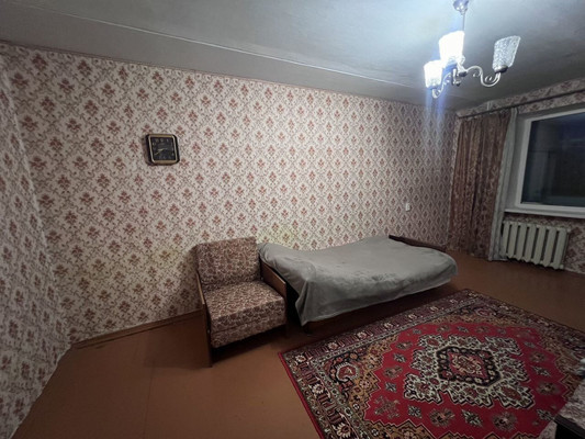 Продам однокомнатную (1-комн.) квартиру, Кржижановского ул, 5, Грэсовский пгт