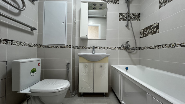 Продам однокомнатную (1-комн.) квартиру, Лавриненко ул, 11к1, Москва г