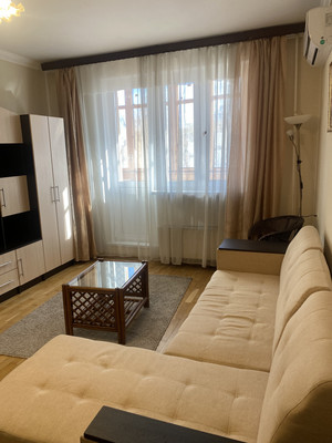 Сдам однокомнатную (1-комн.) квартиру, Герасима Курина ул, 44к1, Москва г