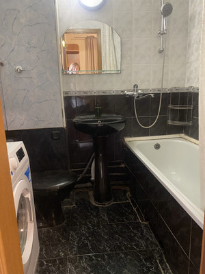 Сдам однокомнатную (1-комн.) квартиру, Герасима Курина ул, 44к1, Москва г