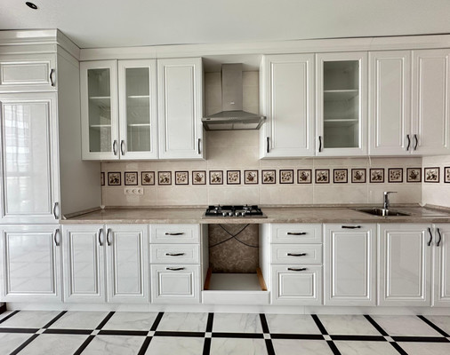 Продам трехкомнатную (3-комн.) квартиру, Марфинская ул, 15, Астрахань г