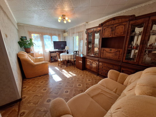 Продам двухкомнатную (2-комн.) квартиру, 28-й Армии ул, 10, Астрахань г