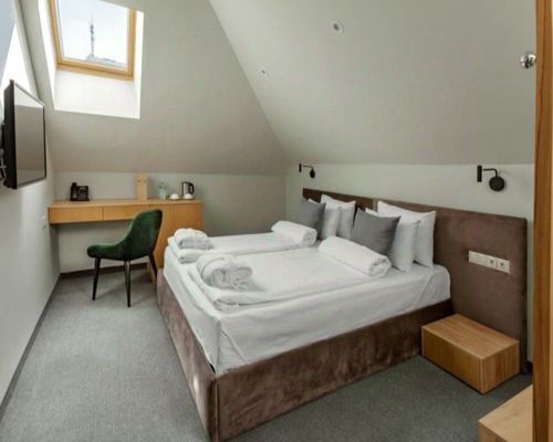 Продам коммерческое помещение 440 м2, 1-й Спасоналивковский пер, 8 2, Москва г