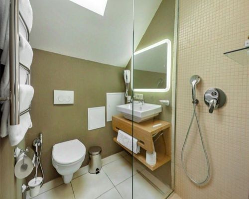 Продам коммерческое помещение 440 м2, 1-й Спасоналивковский пер, 8 2, Москва г