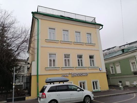 Продам коммерческое помещение 440 м2, 1-й Спасоналивковский пер, 8 2, Москва г