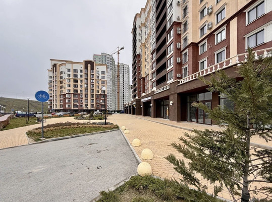 Продам трехкомнатную (3-комн.) квартиру, Крымской весны ул, 6к1, Мирное с