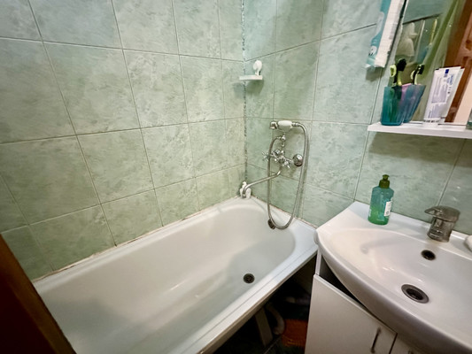 Продам двухкомнатную (2-комн.) квартиру, Содружества ул, 80, Ростов-на-Дону г