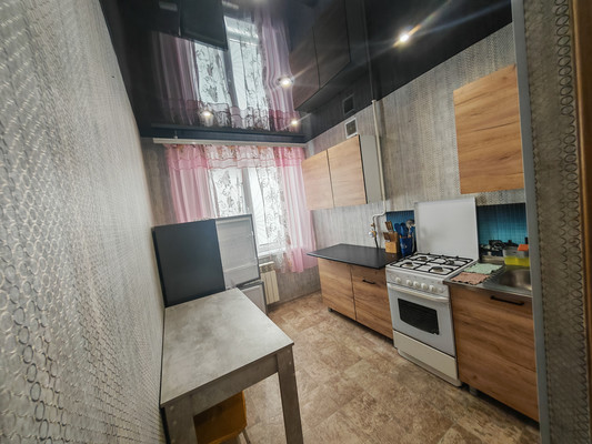 Сдам двухкомнатную (2-комн.) квартиру, Юбилейная ул, 13, Комсомольск-на-Амуре г