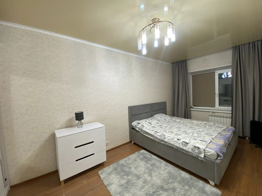 Продам двухкомнатную (2-комн.) квартиру, Омская ул, 68, Нижневартовск г