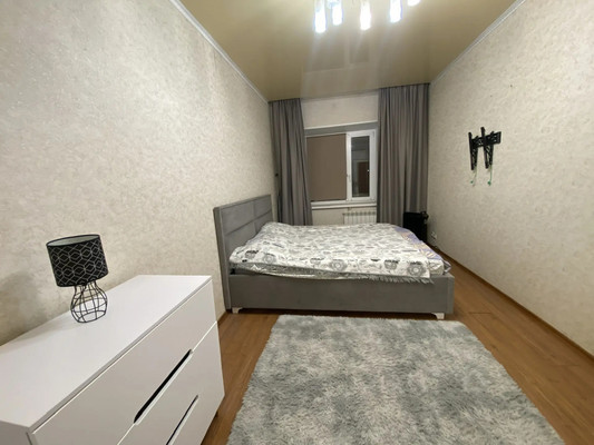 Продам двухкомнатную (2-комн.) квартиру, Омская ул, 68, Нижневартовск г