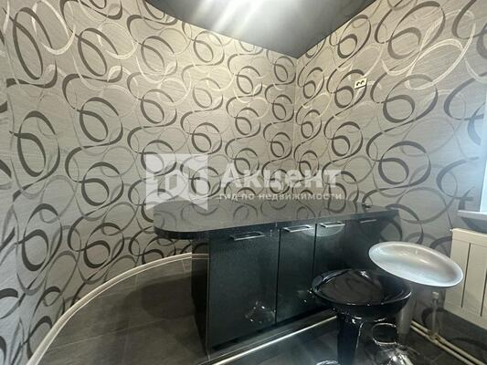 Продам трехкомнатную (3-комн.) квартиру, Свободы ул, 32, Иваново г