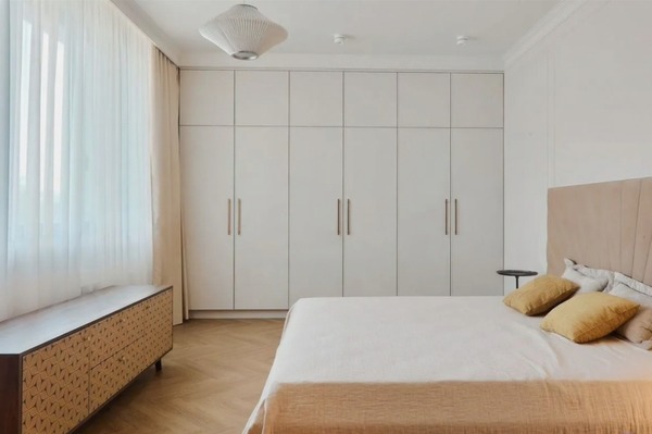 Продам трехкомнатную (3-комн.) квартиру, Озёрный (Центр р-н) пер, 2, Петрозаводск г