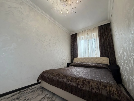 Продам трехкомнатную (3-комн.) квартиру, Сидоренко ул, 32, Комсомольск-на-Амуре г