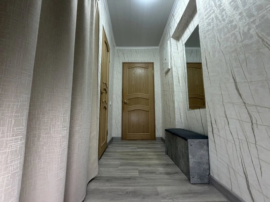 Продам трехкомнатную (3-комн.) квартиру, Сидоренко ул, 32, Комсомольск-на-Амуре г