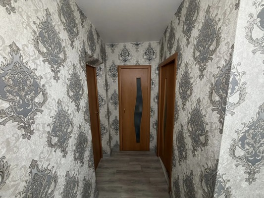 Продам трехкомнатную (3-комн.) квартиру, Сидоренко ул, 32, Комсомольск-на-Амуре г