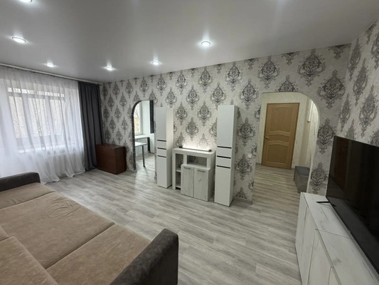 Продам трехкомнатную (3-комн.) квартиру, Сидоренко ул, 32, Комсомольск-на-Амуре г