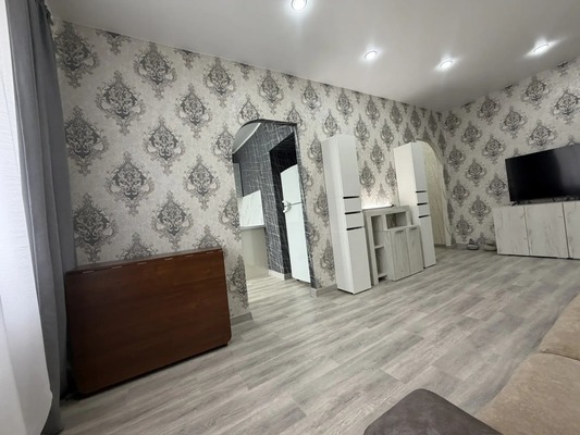 Продам трехкомнатную (3-комн.) квартиру, Сидоренко ул, 32, Комсомольск-на-Амуре г