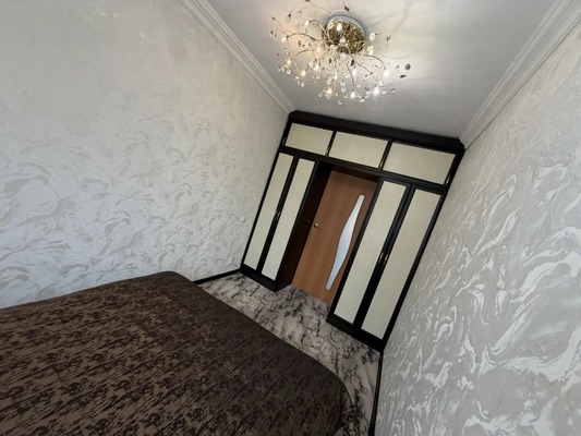 Продам трехкомнатную (3-комн.) квартиру, Сидоренко ул, 32, Комсомольск-на-Амуре г