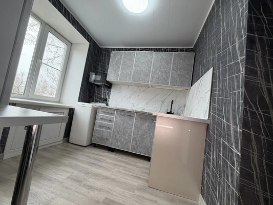 Продам трехкомнатную (3-комн.) квартиру, Сидоренко ул, 32, Комсомольск-на-Амуре г