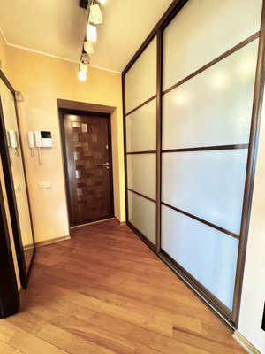 Продам трехкомнатную (3-комн.) квартиру, Шумкина ул, 7, Москва г