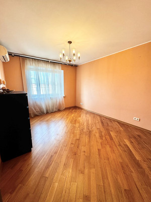 Продам трехкомнатную (3-комн.) квартиру, Шумкина ул, 7, Москва г