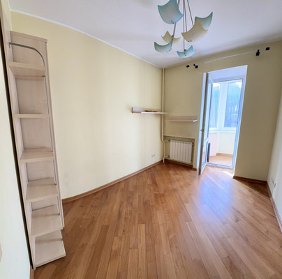 Продам трехкомнатную (3-комн.) квартиру, Шумкина ул, 7, Москва г