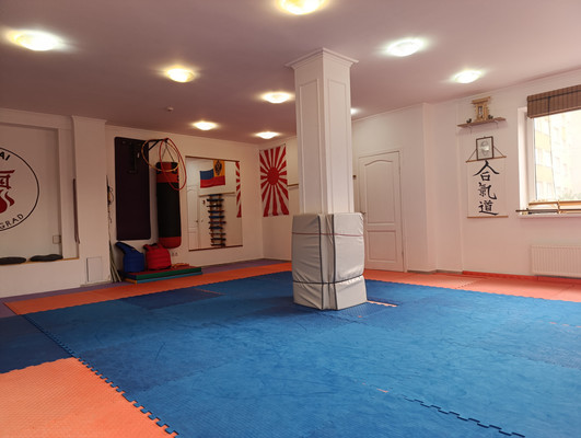 Продам торговое помещение 83 м2, Красносельская ул, 73ка, Калининград г