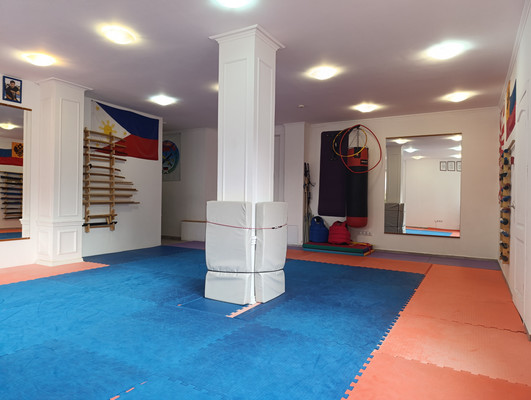 Продам торговое помещение 83 м2, Красносельская ул, 73ка, Калининград г