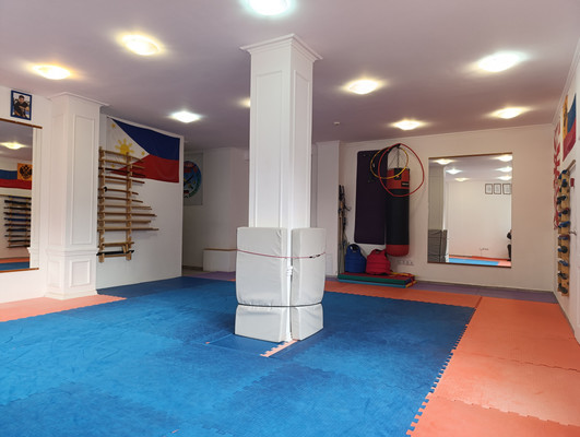 Продам торговое помещение 83 м2, Красносельская ул, 73ка, Калининград г