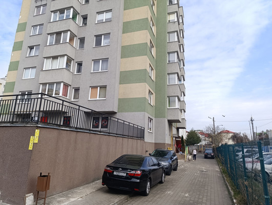 Продам торговое помещение 83 м2, Красносельская ул, 73ка, Калининград г