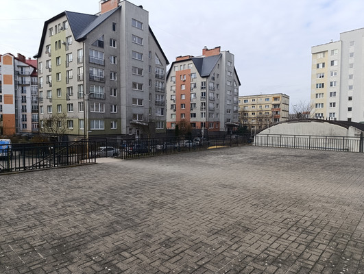 Продам торговое помещение 83 м2, Красносельская ул, 73ка, Калининград г