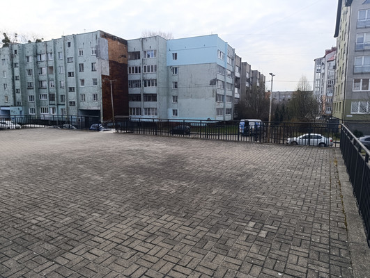 Продам торговое помещение 83 м2, Красносельская ул, 73ка, Калининград г